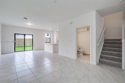 Снять в аренду таунхаус в Майами, Флорида 3 спальни, 169.83м2, № 2001808 - фото 7