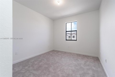 Снять в аренду таунхаус в Майами, Флорида 3 спальни, 169.83м2, № 2001808 - фото 14