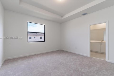 Снять в аренду таунхаус в Майами, Флорида 3 спальни, 169.83м2, № 2001808 - фото 15