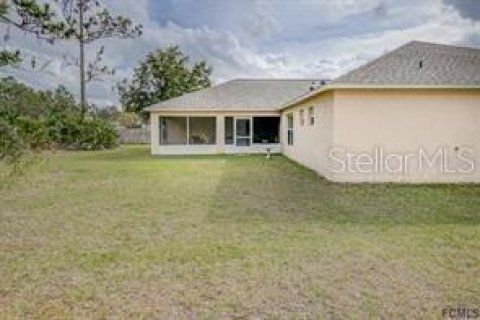 House in Palm Coast, Florida 4 bedrooms, 207.82 sq.m. № 2109720 - photo 2