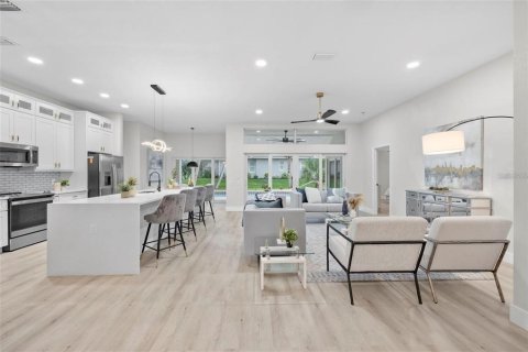 Villa ou maison à vendre à Port Charlotte, Floride: 4 chambres, 205.13 m2 № 1637529 - photo 2