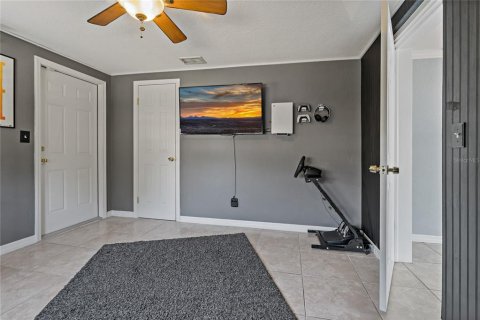 House in New Port Richey, Florida 3 bedrooms, 124.86 sq.m. № 1826354 - photo 28