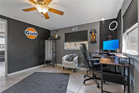 House in New Port Richey, Florida 3 bedrooms, 124.86 sq.m. № 1826354 - photo 27