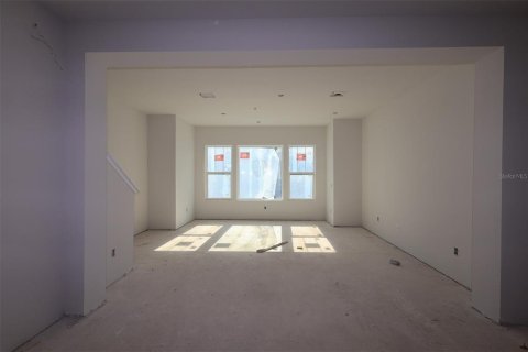 Townhouse in Saint Petersburg, Florida 3 bedrooms, 181.35 sq.m. № 2151225 - photo 8