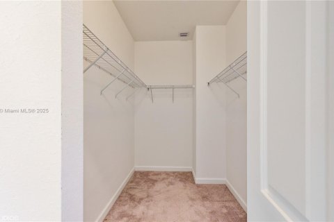 Adosado en venta en Miami, Florida, 3 dormitorios, 170.2 m2 № 1742491 - foto 19