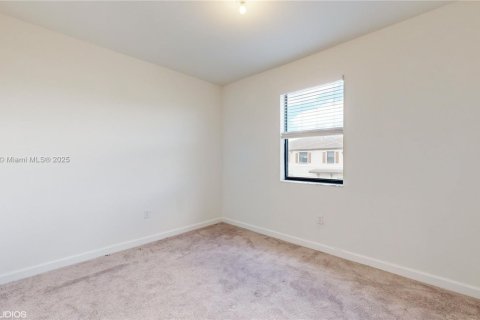 Adosado en venta en Miami, Florida, 3 dormitorios, 170.2 m2 № 1742491 - foto 16