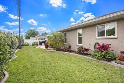 Villa ou maison à louer à Palmetto, Floride: 3 chambres, 181.07 m2 № 2414104 - photo 29