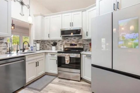Villa ou maison à louer à Palmetto, Floride: 3 chambres, 181.07 m2 № 2414104 - photo 15