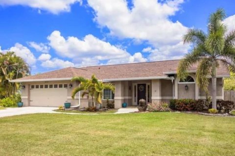 Villa ou maison à louer à Palmetto, Floride: 3 chambres, 181.07 m2 № 2414104 - photo 3
