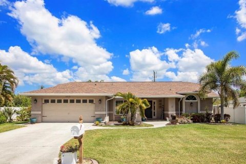Villa ou maison à Palmetto, Floride 3 chambres, 181.07 m2 № 2414104