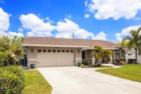 Villa ou maison à louer à Palmetto, Floride: 3 chambres, 181.07 m2 № 2414104 - photo 2