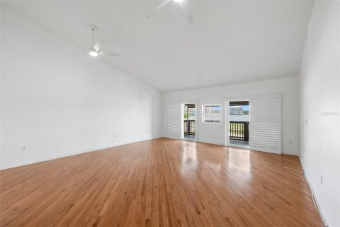 Townhouse in Tampa, Florida 2 bedrooms, 185.8 sq.m. № 2393574 - photo 23