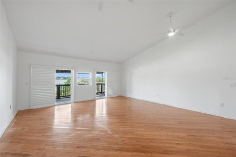 Townhouse in Tampa, Florida 2 bedrooms, 185.8 sq.m. № 2393574 - photo 28