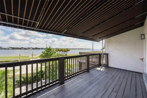 Townhouse in Tampa, Florida 2 bedrooms, 185.8 sq.m. № 2393574 - photo 26
