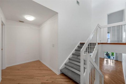 Townhouse in Tampa, Florida 2 bedrooms, 185.8 sq.m. № 2393574 - photo 22