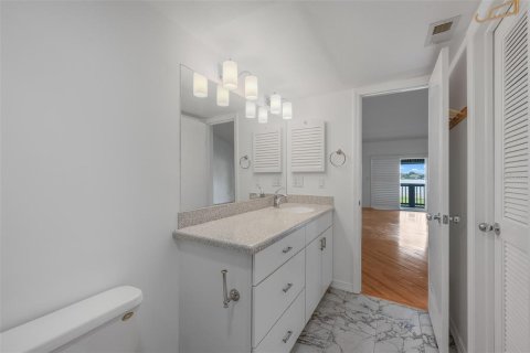 Townhouse in Tampa, Florida 2 bedrooms, 185.8 sq.m. № 2393574 - photo 30