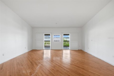 Townhouse in Tampa, Florida 2 bedrooms, 185.8 sq.m. № 2393574 - photo 24