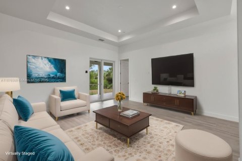 Casa en venta en Lehigh Acres, Florida, 3 dormitorios, 155.89 m2 № 1922283 - foto 2