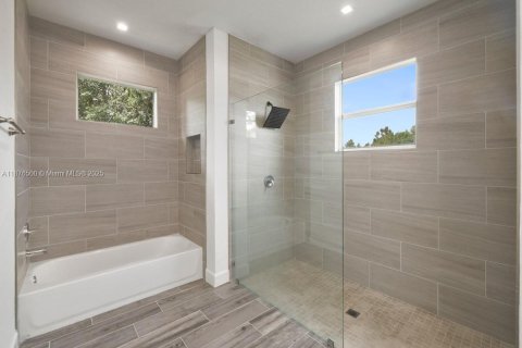 Casa en venta en Lehigh Acres, Florida, 3 dormitorios, 155.89 m2 № 1922283 - foto 12