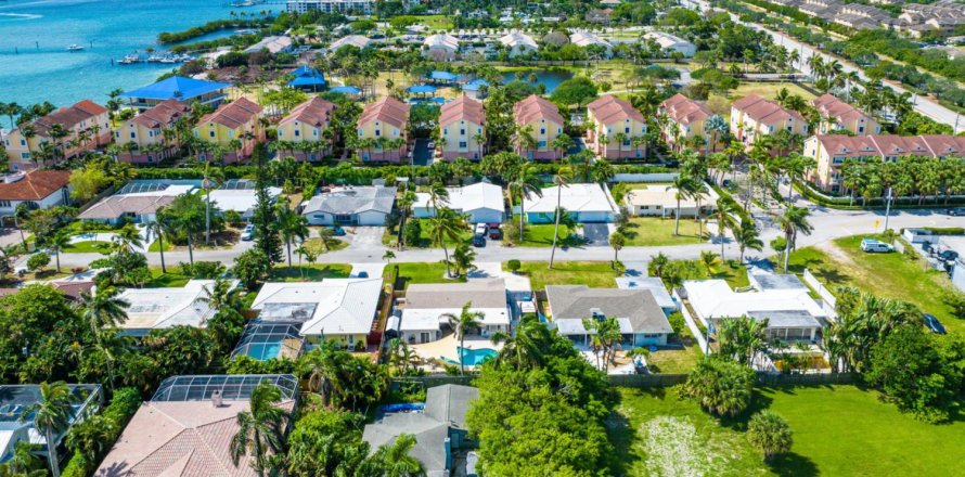 Villa ou maison à Boynton Beach, Floride 3 chambres, 125.33 m2 № 1168894