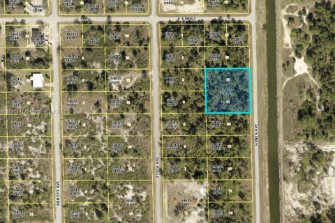 Land in Lehigh Acres, Florida № 1811834 - photo 2