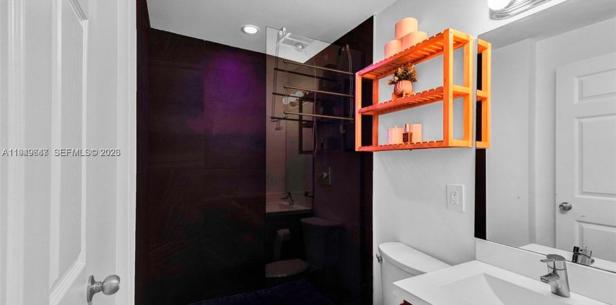 Кондоминиум с 1 спальней в Майами-Бич, Флорида № 2005248