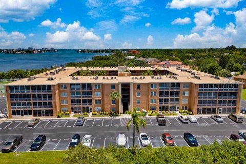 Copropriété à louer à Largo, Floride: 1 chambre, 69.4 m2 № 2112951 - photo 2