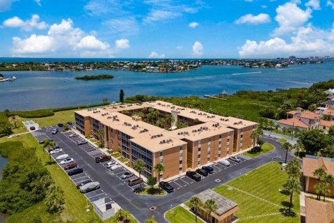 Condo à Largo, Floride, 1 chambre  № 2112951