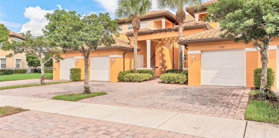 Adosado en Parkland, Florida 3 dormitorios, 141.58 m2 № 1951172