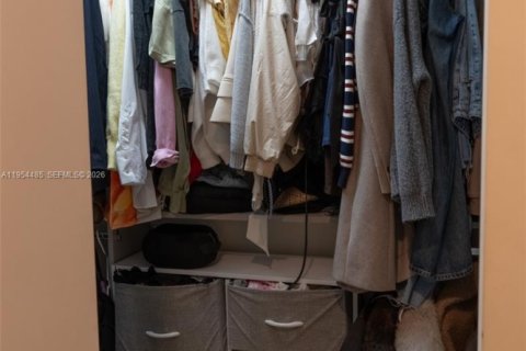 Condominio en alquiler en Doral, Florida, 3 dormitorios, 102.38 m2 № 2010145 - foto 9