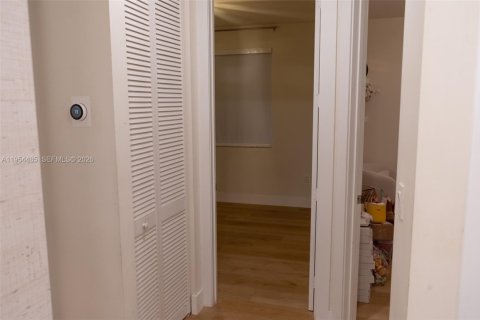 Condominio en alquiler en Doral, Florida, 3 dormitorios, 102.38 m2 № 2010145 - foto 16