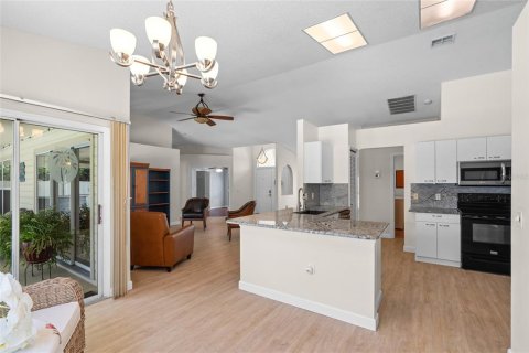 House in Bradenton, Florida 3 bedrooms, 168.34 sq.m. № 1776833 - photo 18