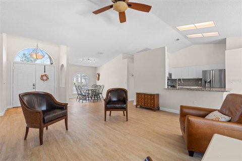 House in Bradenton, Florida 3 bedrooms, 168.34 sq.m. № 1776833 - photo 9