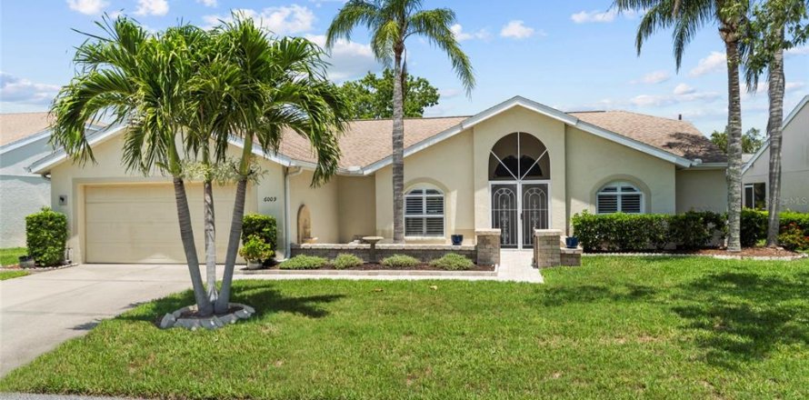 House in Bradenton, Florida 3 bedrooms, 168.34 sq.m. № 1776833