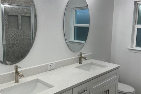 Villa ou maison à louer à New Smyrna Beach, Floride: 3 chambres, 142.79 m2 № 2100948 - photo 14