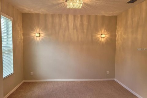 Villa ou maison à vendre à Apopka, Floride: 4 chambres, 331.75 m2 № 2306664 - photo 4