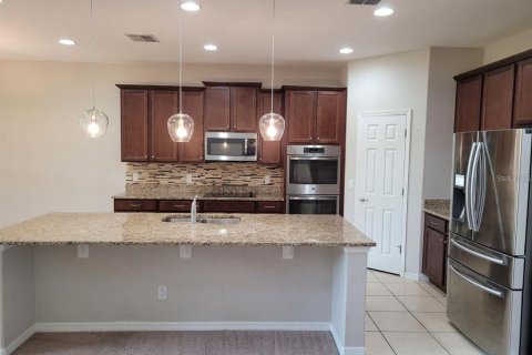 Villa ou maison à vendre à Apopka, Floride: 4 chambres, 331.75 m2 № 2306664 - photo 7