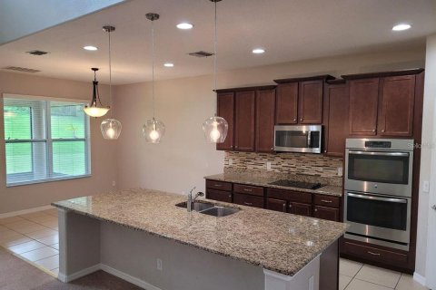 Villa ou maison à vendre à Apopka, Floride: 4 chambres, 331.75 m2 № 2306664 - photo 9