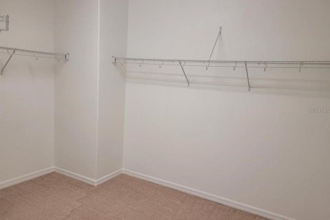 Villa ou maison à vendre à Apopka, Floride: 4 chambres, 331.75 m2 № 2306664 - photo 17