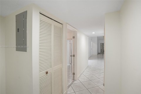 Casa en venta en Weston, Florida, 3 dormitorios, 139.35 m2 № 1890016 - foto 22