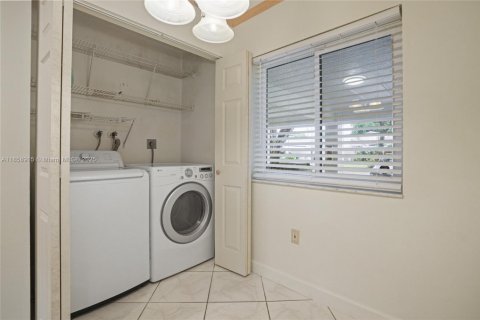 Casa en venta en Weston, Florida, 3 dormitorios, 139.35 m2 № 1890016 - foto 30