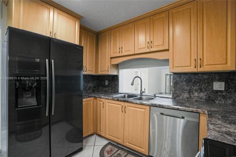 Casa en venta en Weston, Florida, 3 dormitorios, 139.35 m2 № 1890016 - foto 9
