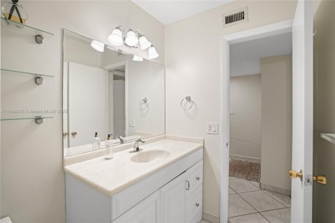 Casa en venta en Weston, Florida, 3 dormitorios, 139.35 m2 № 1890016 - foto 24