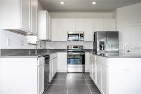 House in Davenport, Florida 3 bedrooms, 171.68 sq.m. № 1769209 - photo 12