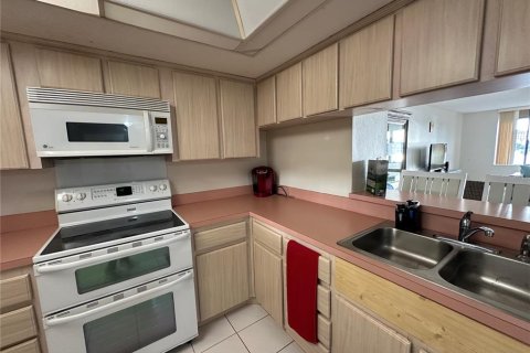 Снять в аренду кондоминиум в Клируотер, Флорида 7 комнат, 183.95м2, № 1053194 - фото 12