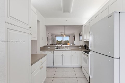 Condominio en venta en Tamarac, Florida, 2 dormitorios, 114.18 m2 № 2090603 - foto 8