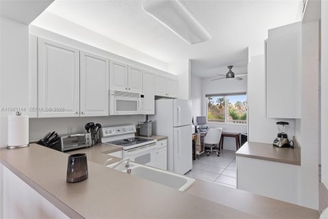 Condominio en venta en Tamarac, Florida, 2 dormitorios, 114.18 m2 № 2090603 - foto 4