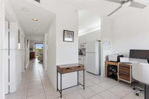 Condominio en venta en Tamarac, Florida, 2 dormitorios, 114.18 m2 № 2090603 - foto 2
