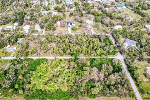 Terreno en venta en Punta Gorda, Florida № 1555431 - foto 1
