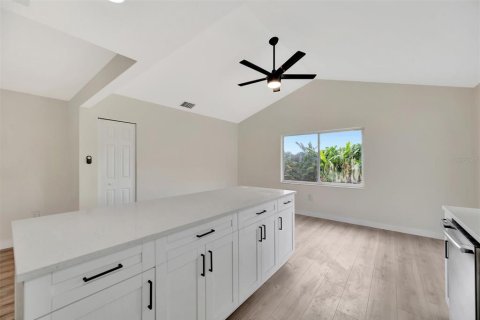 Villa ou maison à vendre à Palmetto, Floride: 2 chambres, 108.05 m2 № 2112393 - photo 20